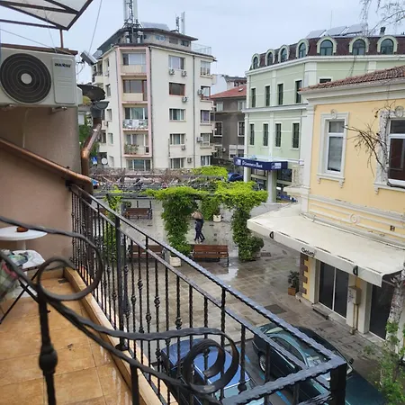 Aleks Center 2- Free Parking Appartement
