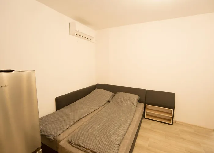 Aleks Center 2- Free Parking